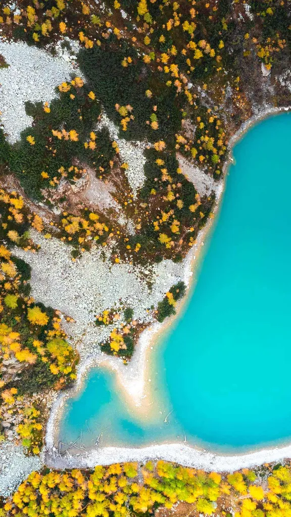 Lagazzuolo Lake, Valmalenco, Lombardy, Italy