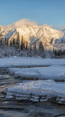 怀特霍斯市的落日余晖，加拿大育空地区