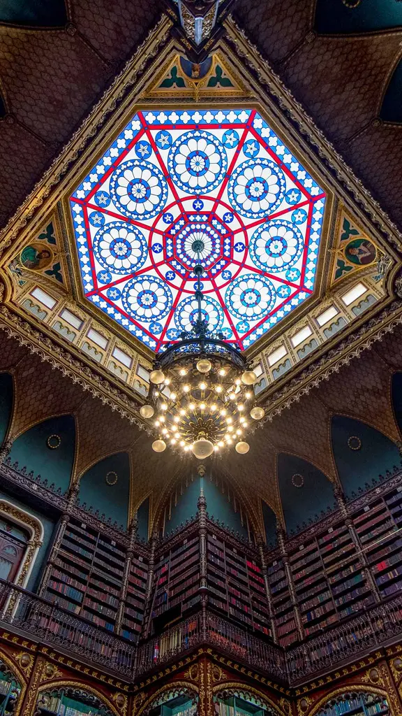 Real Gabinete: Um Mar de Livros!