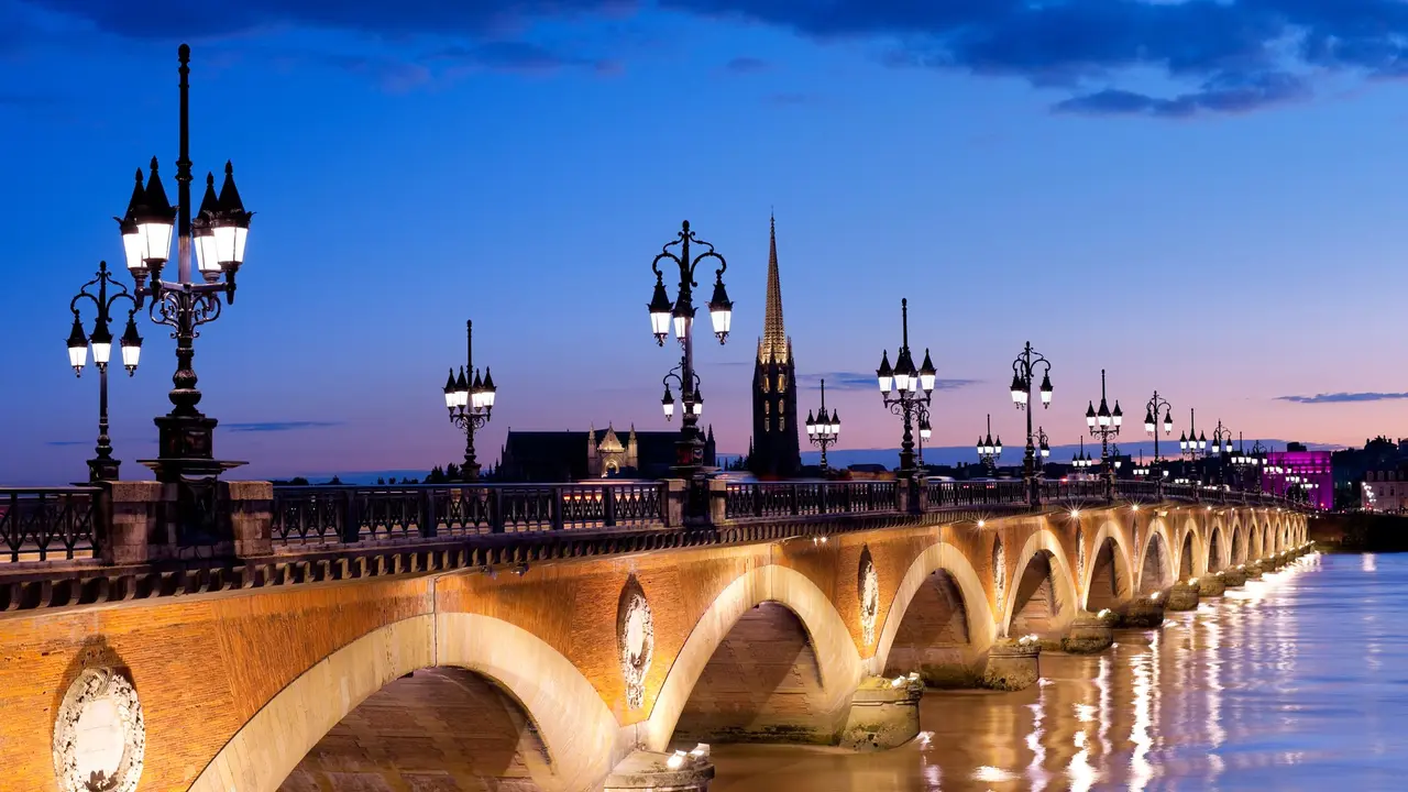 Passage historique sur la Garonne