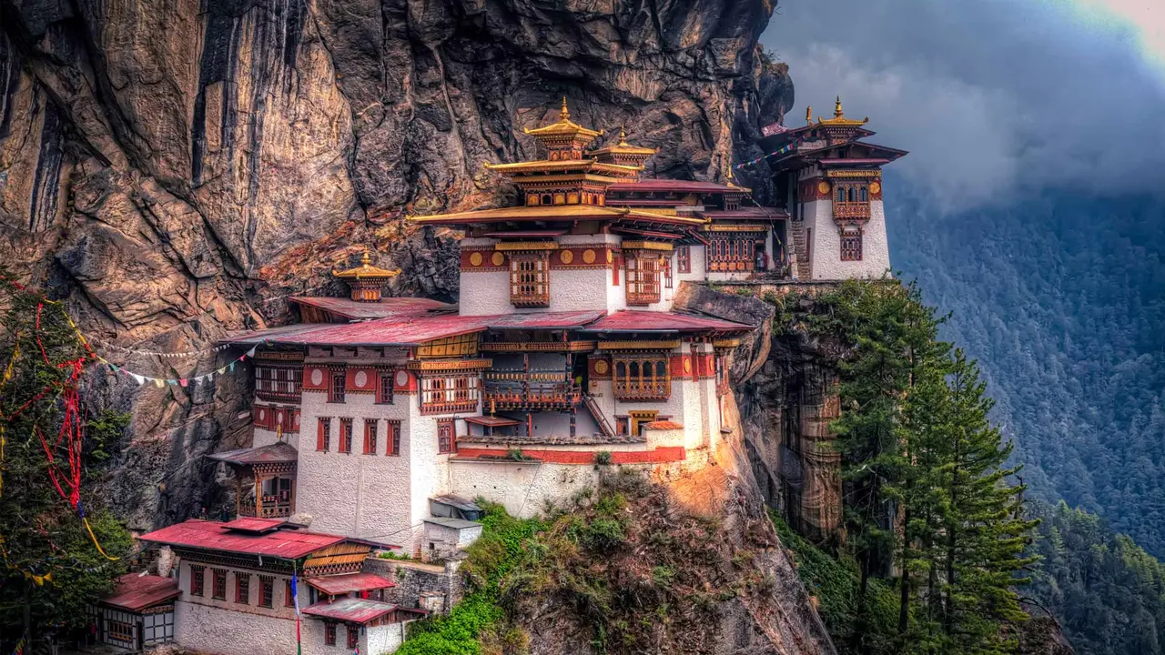 Cliffside calm, spiritual charm