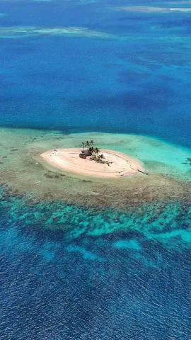A blue-tiful island