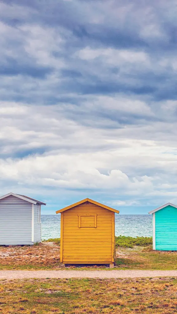 Chromatic coastline